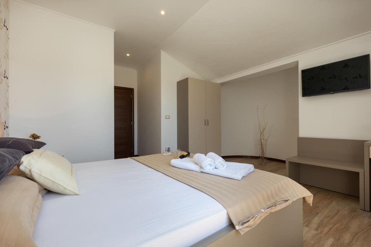 B&B Villa Oasa 1 Rovinj Bagian luar foto