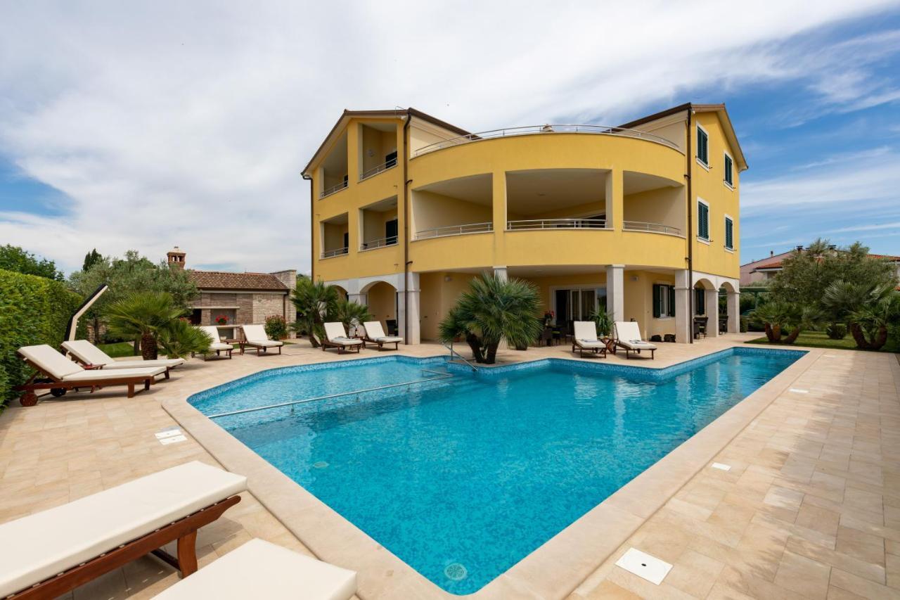 B&B Villa Oasa 1 Rovinj Bagian luar foto