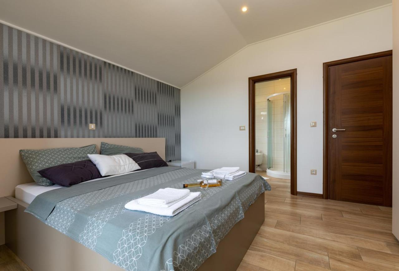 B&B Villa Oasa 1 Rovinj Bagian luar foto